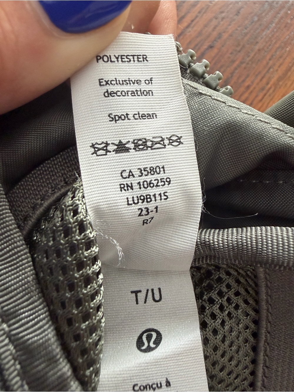 Lululemon Everywhere Belt Bag 2L Grey Sage Crossbody Waist Bag O/S EUC - Picture 10 of 10
